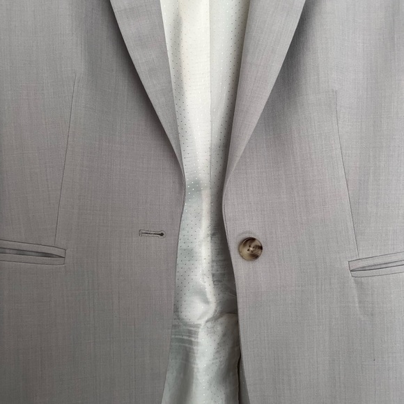 Banana republic grey blazer size 2P - Picture 2 of 5